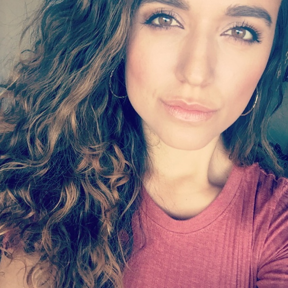 Meet your Posher, Corrie